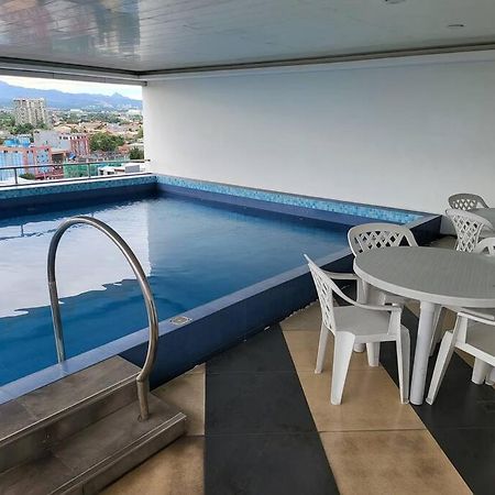 Kandi Big 1 Bedroom King Bed, Free Housekeeping, Wi-Fi 앙헬레스 외부 사진