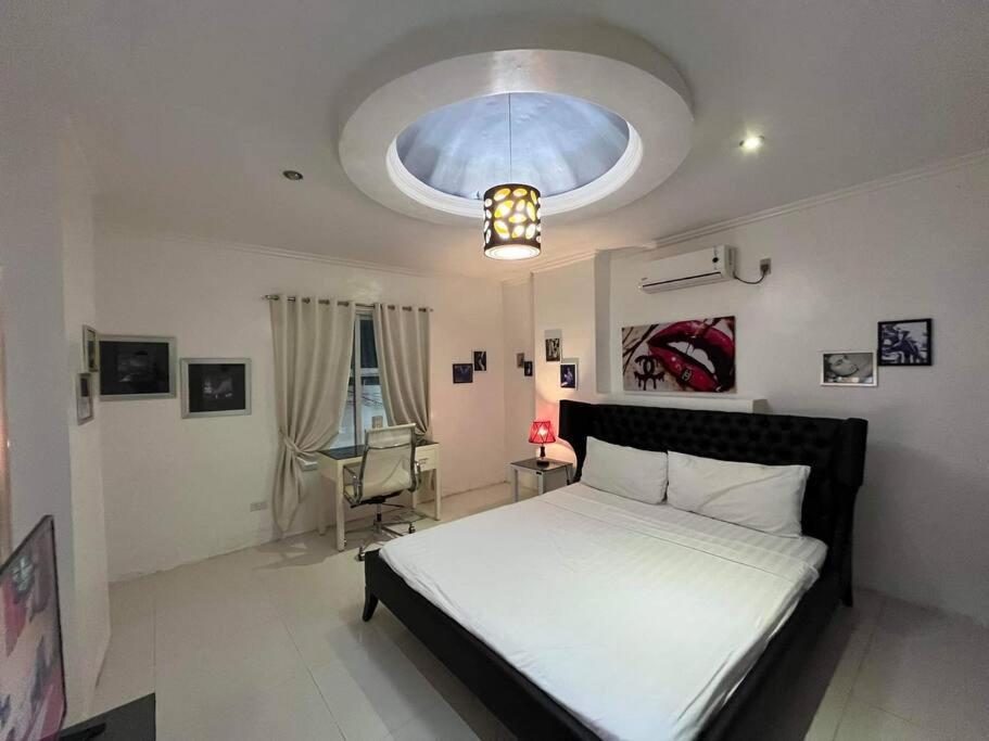 Kandi Big 1 Bedroom King Bed, Free Housekeeping, Wi-Fi 앙헬레스 외부 사진