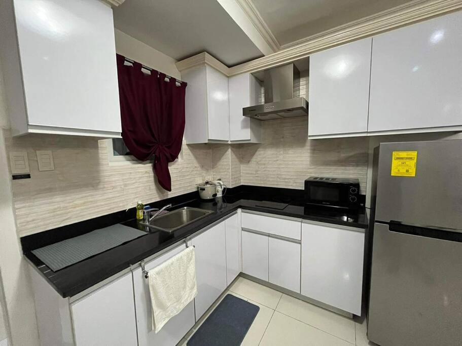 Kandi Big 1 Bedroom King Bed, Free Housekeeping, Wi-Fi 앙헬레스 외부 사진
